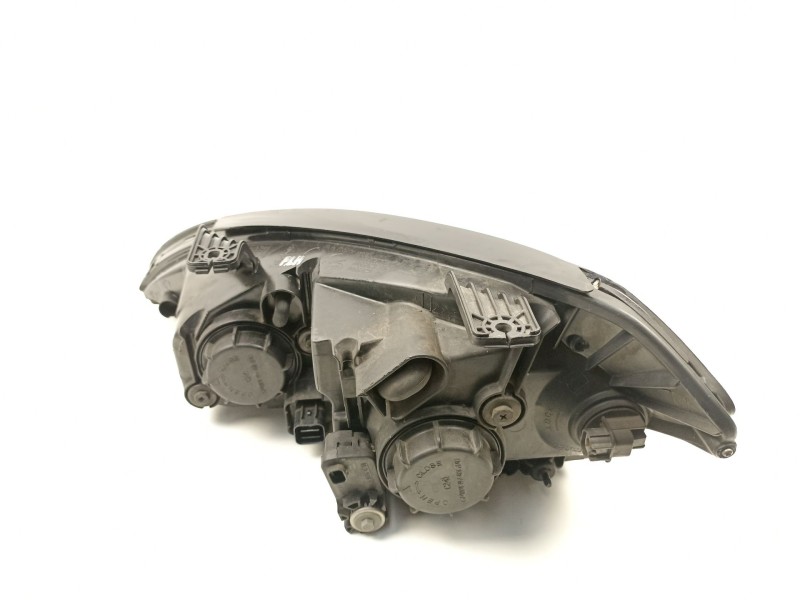 Recambio de faro derecho para ssangyong kyron 2.0 xdi referencia OEM IAM 8310409102  