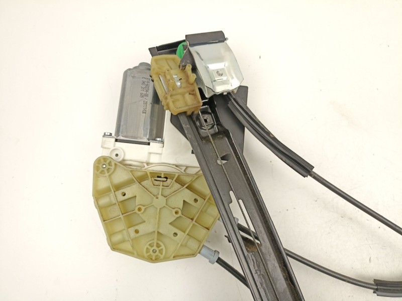 Recambio de elevalunas delantero izquierdo para seat leon (1p1) 1.6 tdi referencia OEM IAM 1P0837401AB  1T0959701AK