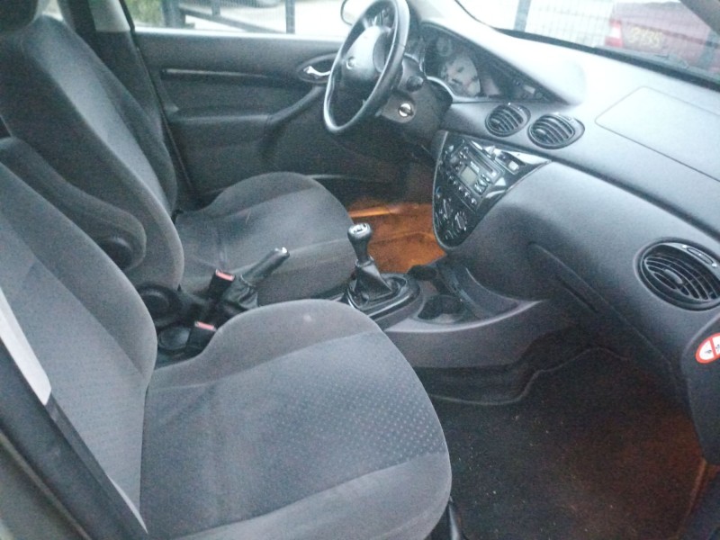 ford focus i sedán (dfw) del año 2003