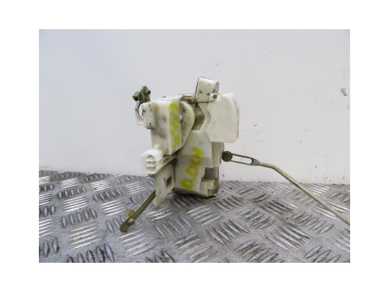 Recambio de cerradura pta. del. dch. : toyota avensis : 2.0 d (89,73cv) [1999] para toyota avensis 2.0 d referencia OEM IAM   