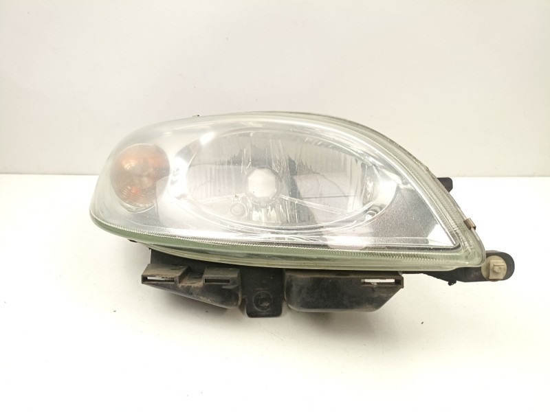 Recambio de faro derecho para citroën saxo (s0, s1) 1.5 d referencia OEM IAM 6205W2  89004404