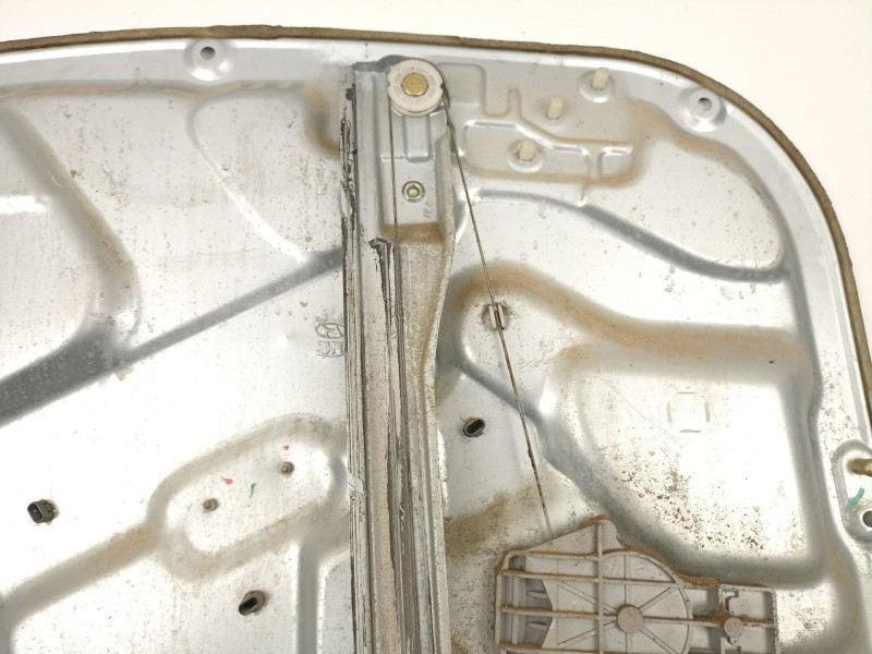 Recambio de elevalunas trasero derecho para hyundai santa fé ii (cm) 2.2 crdi gls 4x4 referencia OEM IAM 834812B000  