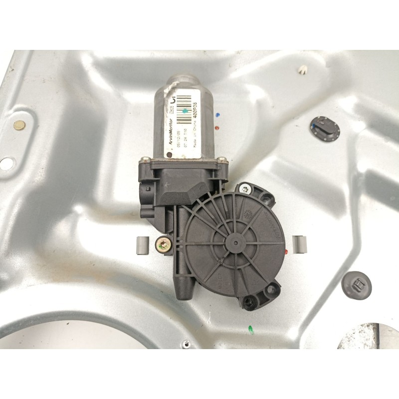 Recambio de elevalunas trasero derecho para hyundai santa fé ii (cm) 2.2 crdi gls 4x4 referencia OEM IAM 834812B000  