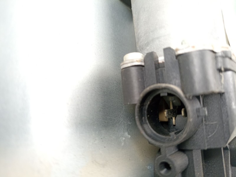 Recambio de elevalunas trasero derecho para hyundai santa fé ii (cm) 2.2 crdi gls 4x4 referencia OEM IAM 834812B000  