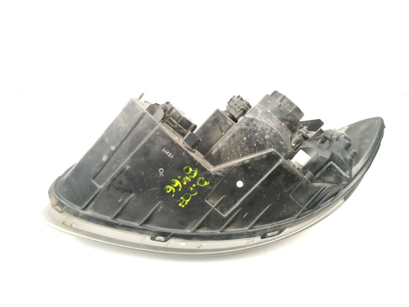 Recambio de faro derecho para hyundai santa fé ii (cm) 2.2 crdi gls 4x4 referencia OEM IAM 921022B020  