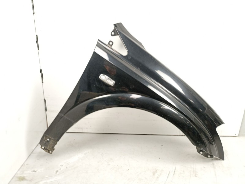 Recambio de aleta delantera derecha para ssangyong kyron 2.0 xdi referencia OEM IAM 5182109100  