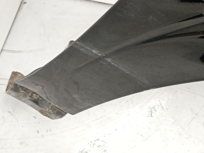 Recambio de aleta delantera derecha para ssangyong kyron 2.0 xdi referencia OEM IAM 5182109100  