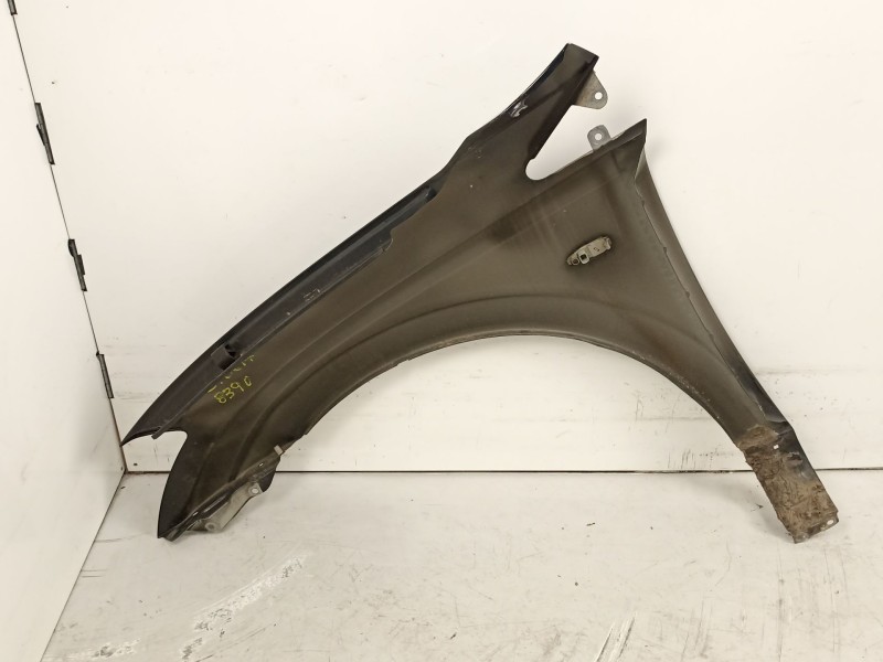 Recambio de aleta delantera derecha para ssangyong kyron 2.0 xdi referencia OEM IAM 5182109100  