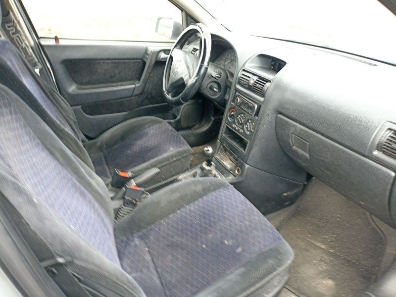 opel astra g sedán (t98) del año 2000 opel astra g sedán (t98) del año 2000
