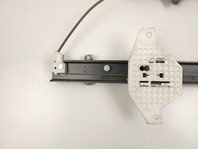 Recambio de elevalunas trasero izquierdo para chevrolet captiva (c100, c140) 2.2 d referencia OEM IAM 25937971  