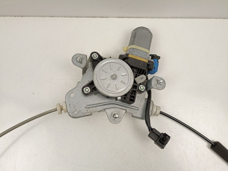 Recambio de elevalunas trasero derecho para chevrolet captiva (c100, c140) 2.2 d referencia OEM IAM 25937970  