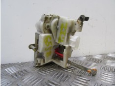 Recambio de cerradura pta. tras. izq. : toyota avensis : 2.0 d (89,73cv) [1999] para toyota avensis 2.0 d referencia OEM IAM    2