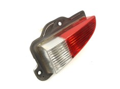 Recambio de piloto porton izquierdo para hyundai elantra iii sedán (xd) 2.0 referencia OEM IAM 924012D280  