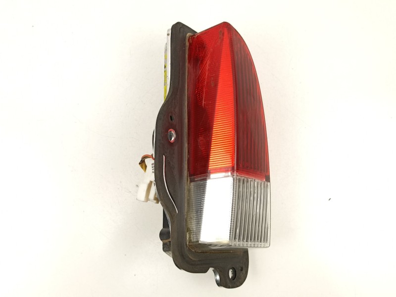 Recambio de piloto porton izquierdo para hyundai elantra iii sedán (xd) 2.0 referencia OEM IAM 924012D280  