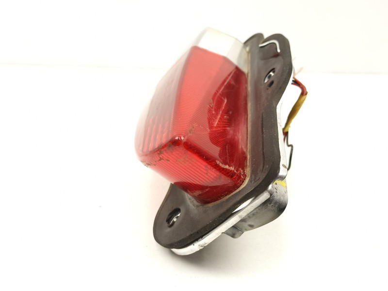 Recambio de piloto porton izquierdo para hyundai elantra iii sedán (xd) 2.0 referencia OEM IAM 924012D280  