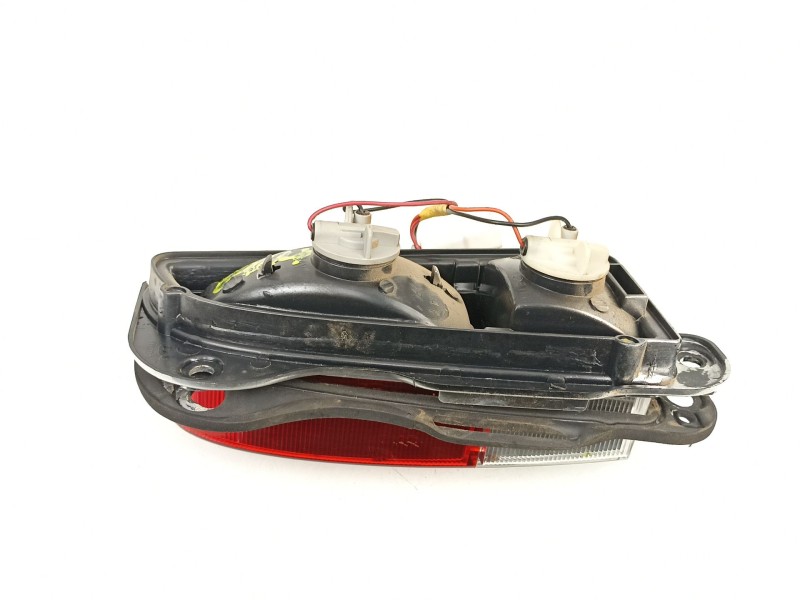 Recambio de piloto porton izquierdo para hyundai elantra iii sedán (xd) 2.0 referencia OEM IAM 924012D280  