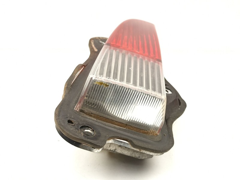 Recambio de piloto porton derecho para hyundai elantra iii sedán (xd) 2.0 referencia OEM IAM 924022D280  