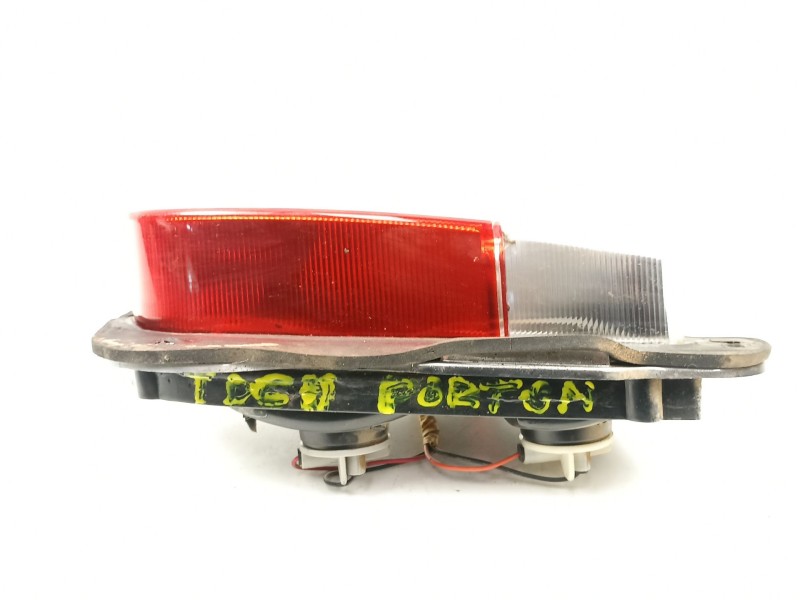 Recambio de piloto porton derecho para hyundai elantra iii sedán (xd) 2.0 referencia OEM IAM 924022D280  