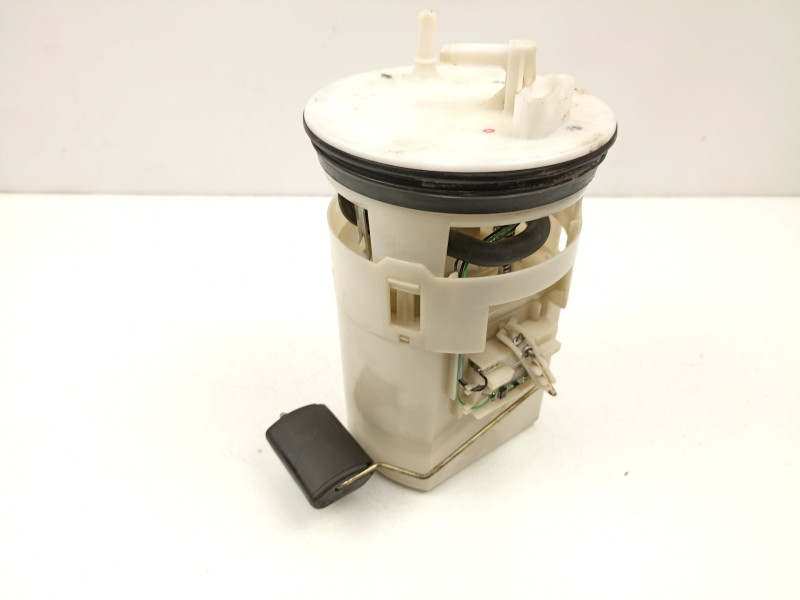 Recambio de bomba combustible aforador para hyundai elantra iii sedán (xd) 2.0 referencia OEM IAM 311102D000  