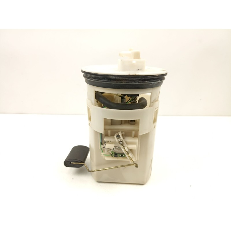 Recambio de bomba combustible aforador para hyundai elantra iii sedán (xd) 2.0 referencia OEM IAM 311102D000  