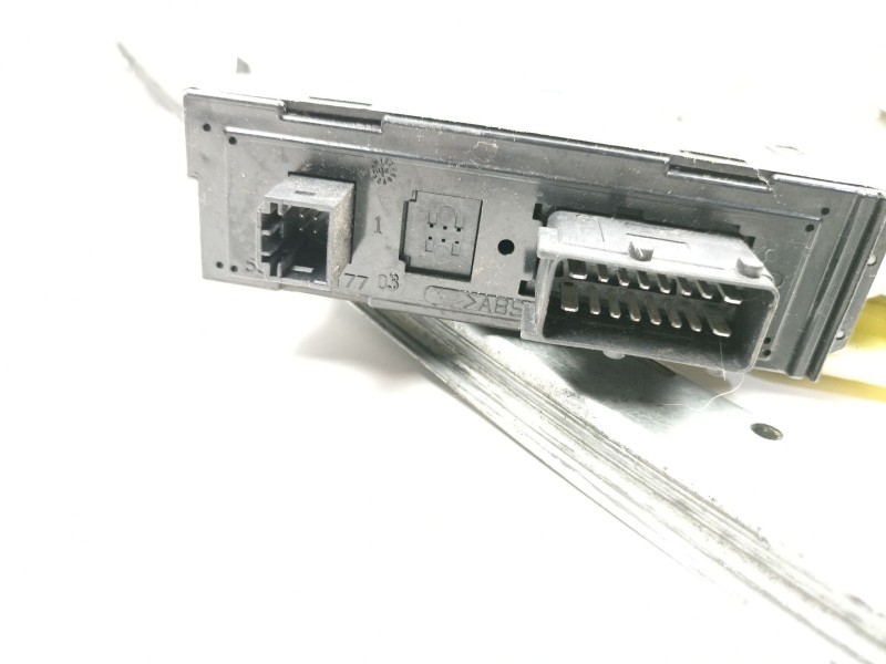 Recambio de elevalunas delantero derecho para citroën c5 2.0 hdi referencia OEM IAM 9632531980  