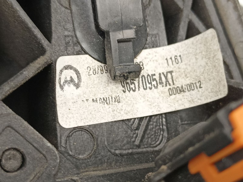 Recambio de retrovisor izquierdo para citroën xsara picasso (n68) 1.6 16v referencia OEM IAM 96570954XT  