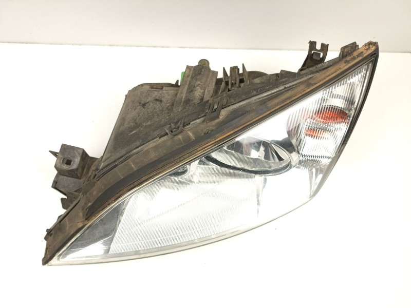 Recambio de faro izquierdo para ford mondeo iii sedán (b4y) 2.0 tdci referencia OEM IAM 1S7113006SE 0301174203 