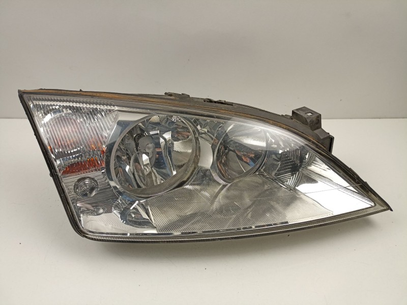 Recambio de faro derecho para ford mondeo iii sedán (b4y) 2.0 tdci referencia OEM IAM 1S7113005SE  