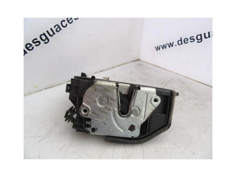 Recambio de cerradura pta. tras. dch. : bmw x3 : 3.0 td 211/218 cv [2006] para bmw x3 3.0 td 211/218 cv referencia OEM IAM   