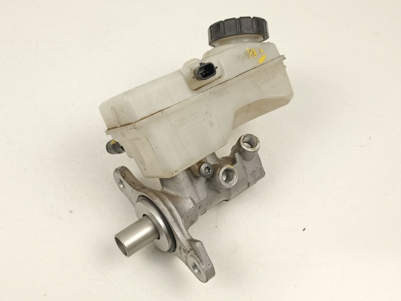 Recambio de bomba de freno para dacia sandero ii 1.5 dci referencia OEM IAM 460111938R  