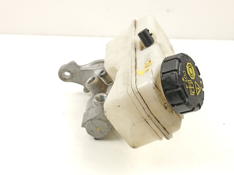 Recambio de bomba de freno para dacia sandero ii 1.5 dci referencia OEM IAM 460111938R  