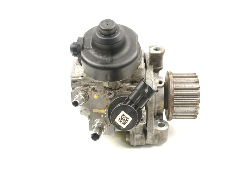 Recambio de bomba inyectora diesel para dacia sandero ii 1.5 dci referencia OEM IAM 167007358R 0445010704 8201434847