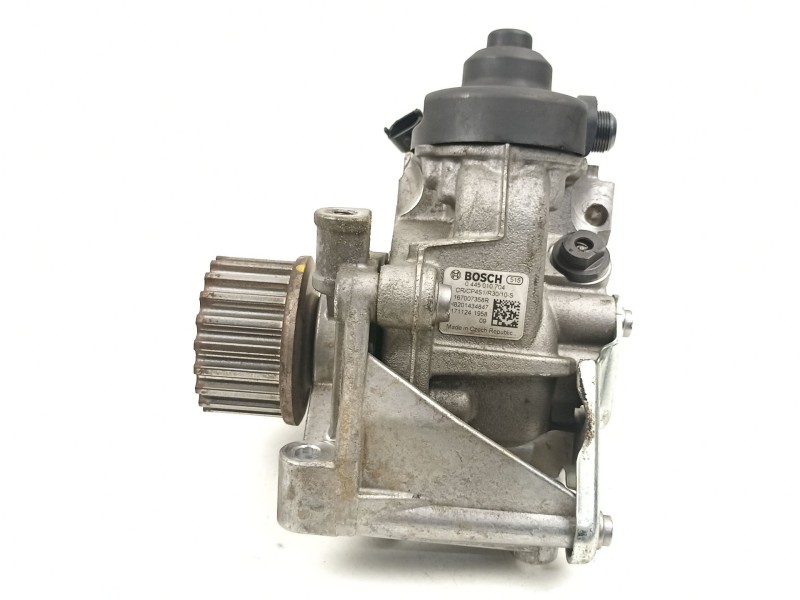 Recambio de bomba inyectora diesel para dacia sandero ii 1.5 dci referencia OEM IAM 167007358R 0445010704 8201434847