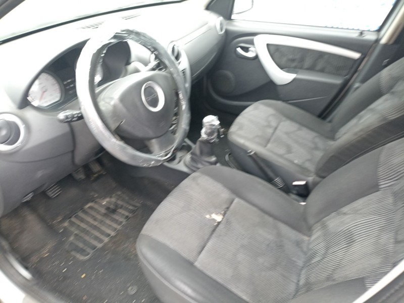 Recambio de carroceria para dacia sandero 1.5 dci referencia OEM IAM   