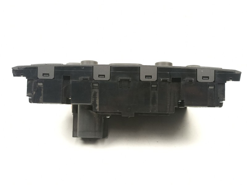 Recambio de mandos calefaccion aire para volvo s60 i (384) 2.4 referencia OEM IAM 8682930  