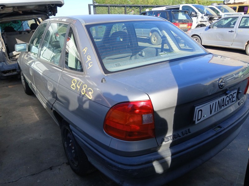 opel astra f sedán (t92) del año 1994