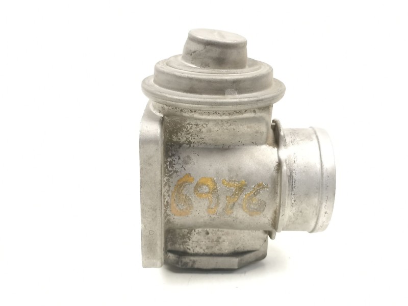 Recambio de valvula egr para bmw 320 1.7 tds referencia OEM IAM 11712248139  