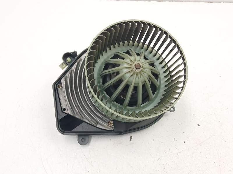 Recambio de motor calefaccion para audi a4 b5 avant (8d5) 2.5 tdi referencia OEM IAM 8D1820021  