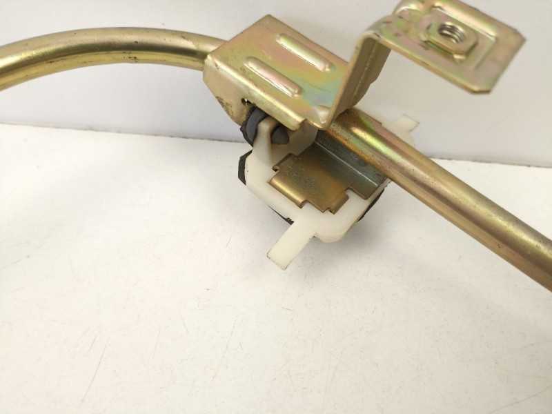 Recambio de elevalunas delantero izquierdo para renault 19 ii chamade (l53_) 1.4 referencia OEM IAM 7700785633  