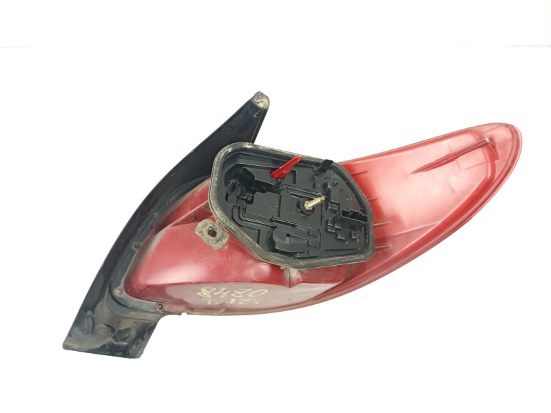 Recambio de piloto trasero izquierdo para peugeot 206 hatchback (2a/c) 1.4 i referencia OEM IAM 6350P1  