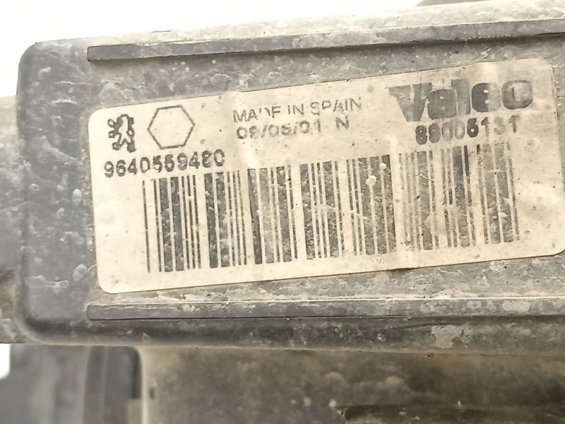 Recambio de faro derecho para peugeot 206 hatchback (2a/c) 1.4 i referencia OEM IAM 9640559480 89005131 