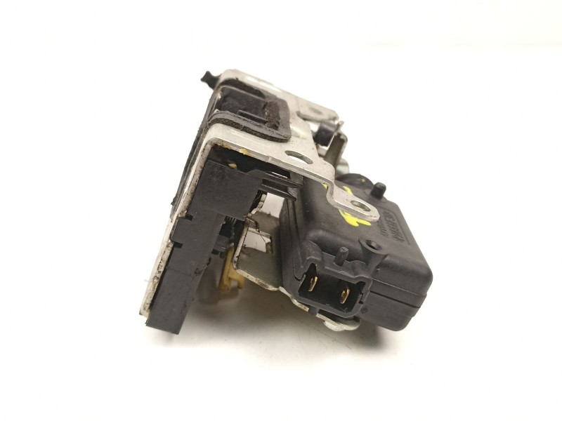 Recambio de cerradura puerta trasera izquierda para dacia sandero 1.5 dci referencia OEM IAM 8200735248  