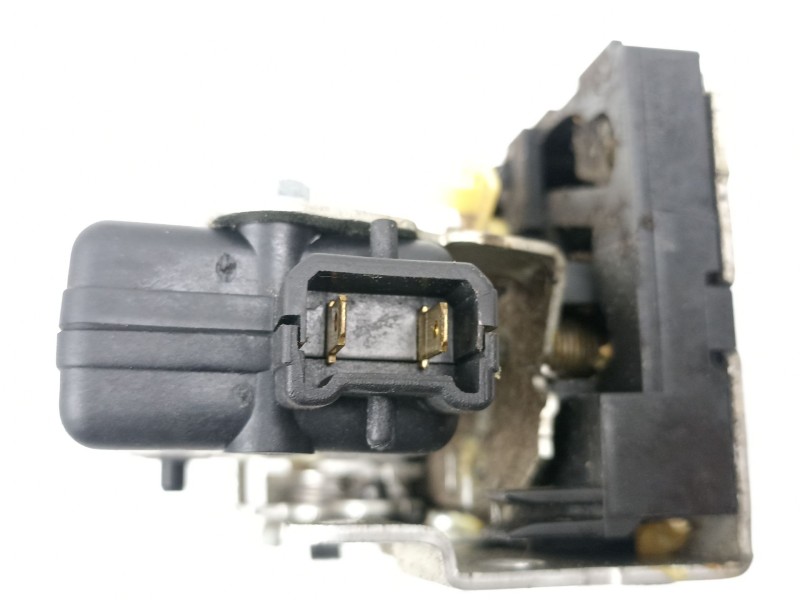 Recambio de cerradura puerta trasera izquierda para dacia sandero 1.5 dci referencia OEM IAM 8200735248  