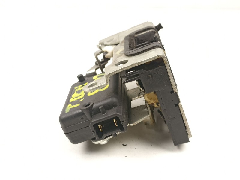 Recambio de cerradura puerta trasera derecha para dacia sandero 1.5 dci referencia OEM IAM 8200735246  