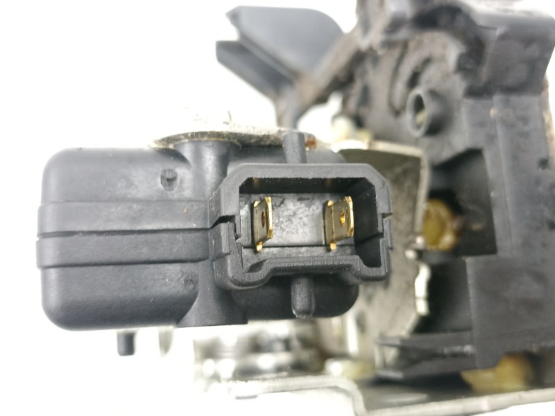 Recambio de cerradura puerta delantera izquierda para dacia sandero 1.5 dci referencia OEM IAM 8200735227  