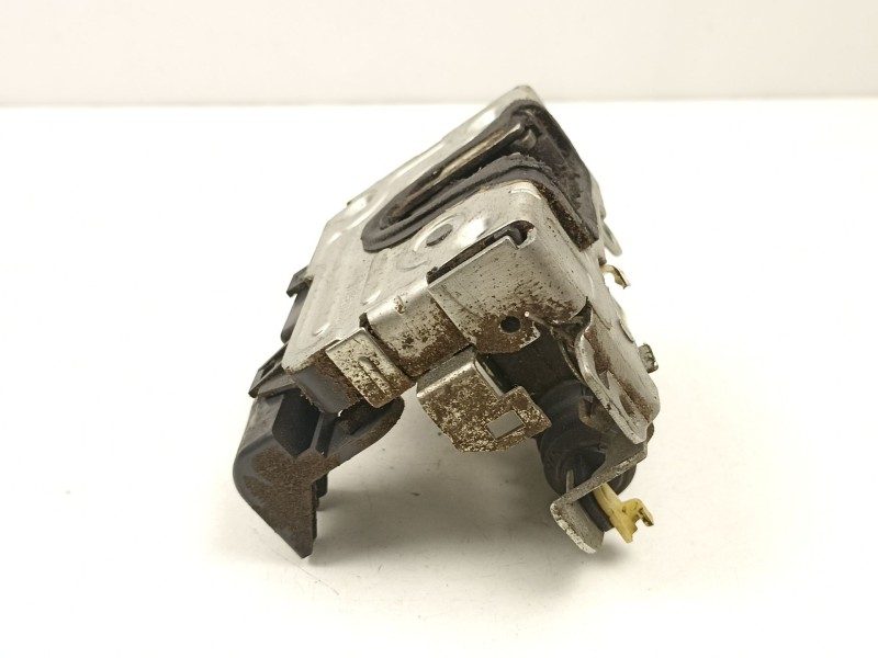 Recambio de cerradura puerta delantera derecha para dacia sandero 1.5 dci referencia OEM IAM 8200735224  