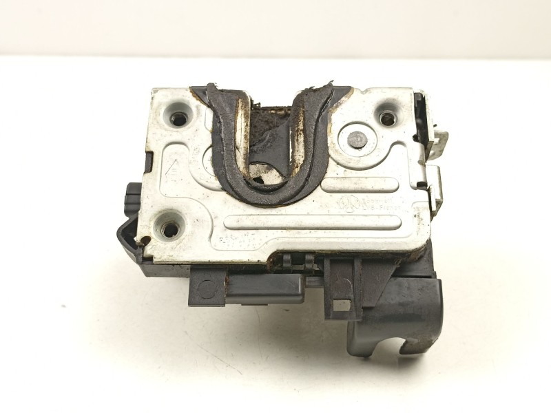 Recambio de cerradura puerta delantera derecha para dacia sandero 1.5 dci referencia OEM IAM 8200735224  