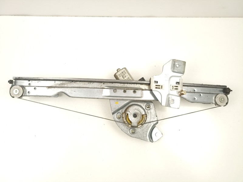 Recambio de elevalunas delantero izquierdo para dacia sandero 1.5 dci referencia OEM IAM 8200733829  