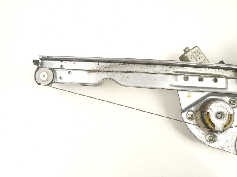 Recambio de elevalunas delantero izquierdo para dacia sandero 1.5 dci referencia OEM IAM 8200733829  