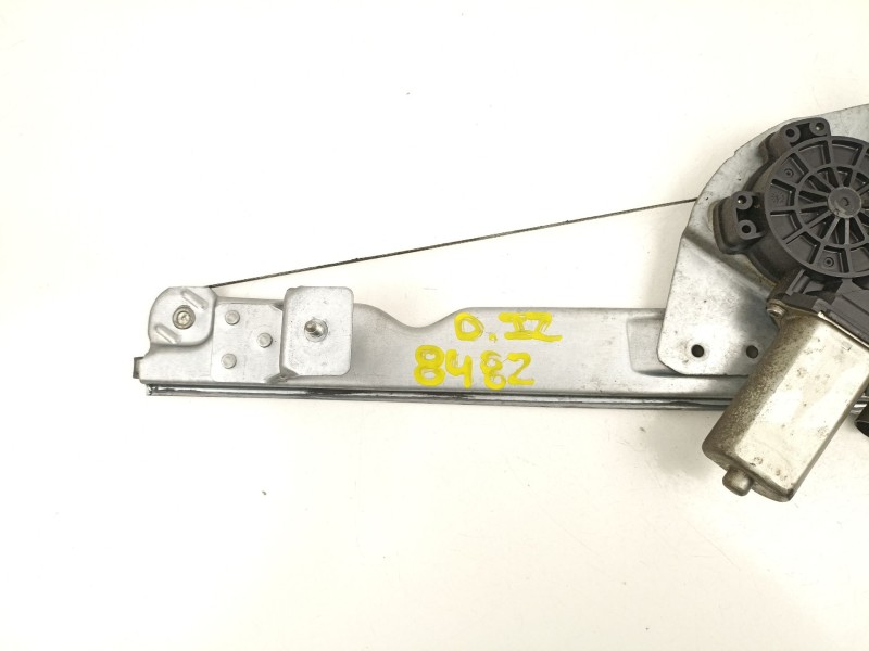 Recambio de elevalunas delantero izquierdo para dacia sandero 1.5 dci referencia OEM IAM 8200733829  